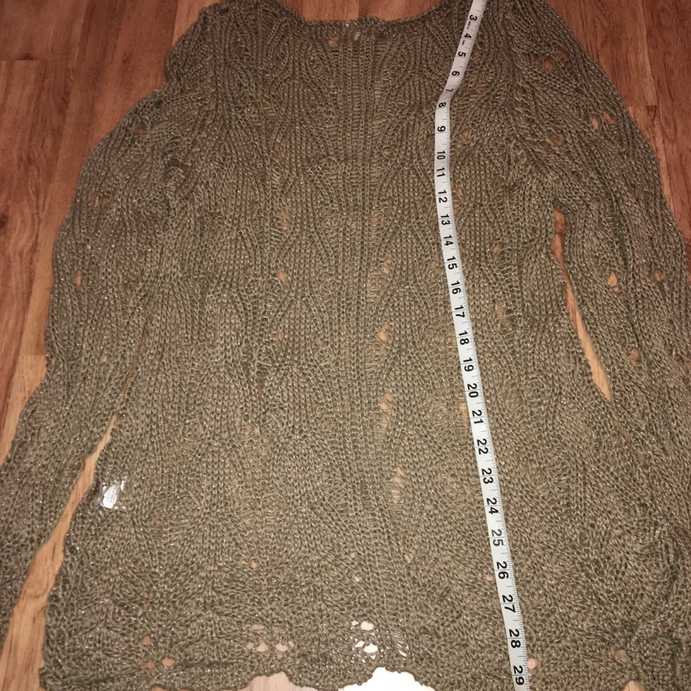 Moth sweater - Picture 7 of 9